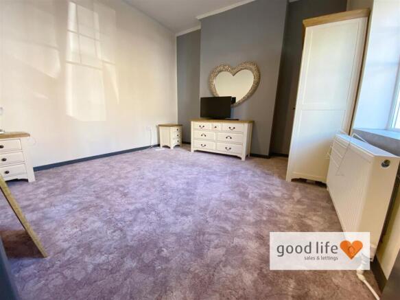 bedroom 125houghtonstreet.jpg