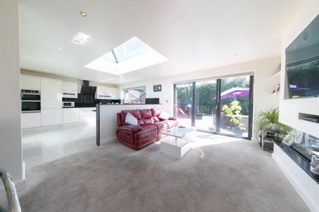 Open plan kitchen & living area