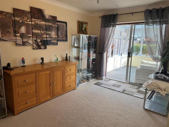 Sitting Room..jpg