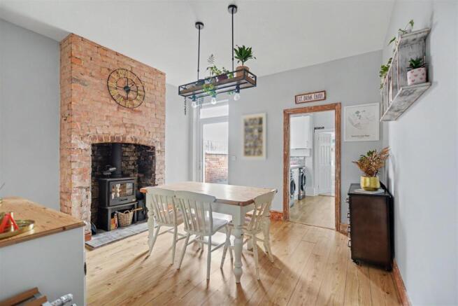 Dining Room_1.jpeg