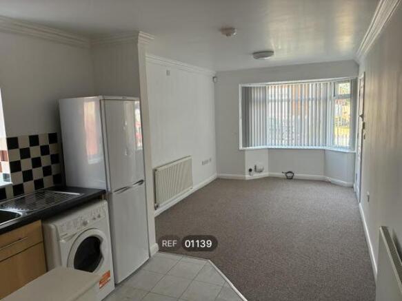 1 bed Apartment to rent Image 4