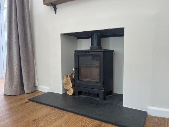 Log burner