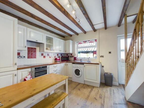 Kitchen/Dining Area