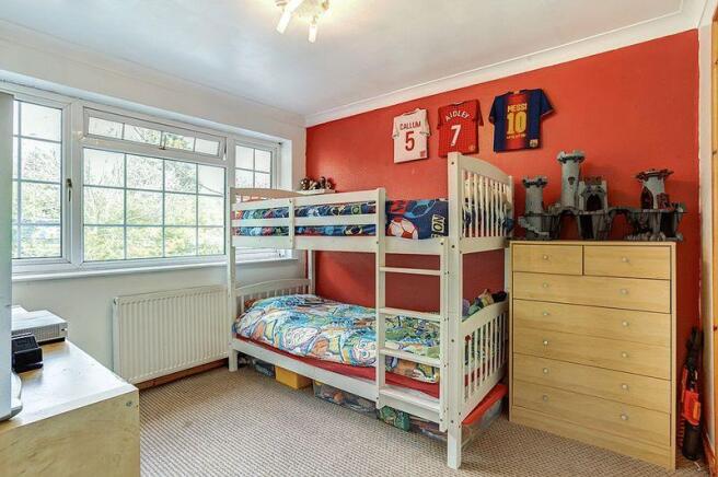 BEDROOM 2