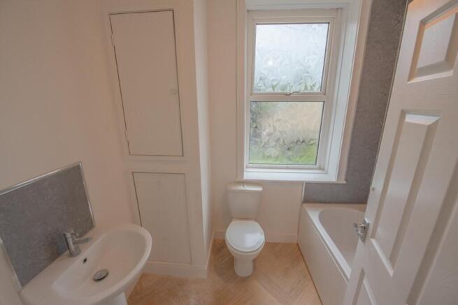 4 bed Terraced for sale Image 8