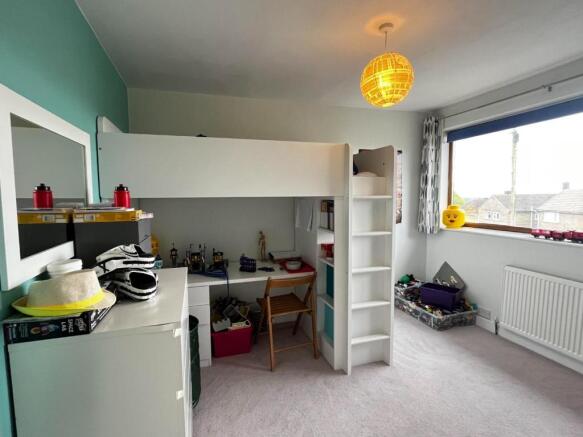Bedroom 1.jpg