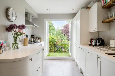 Rattray Road, London, SW2