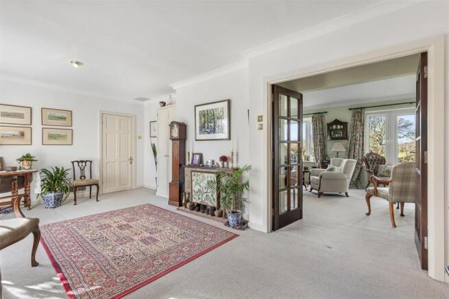 4 bed Detached for sale Image 10