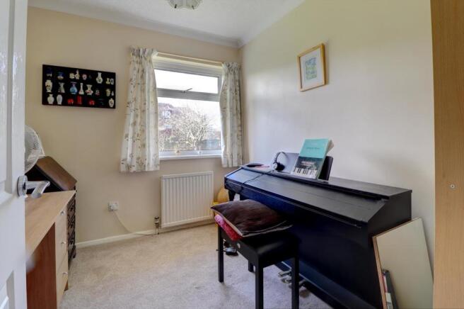 Bedroom 4.jpg