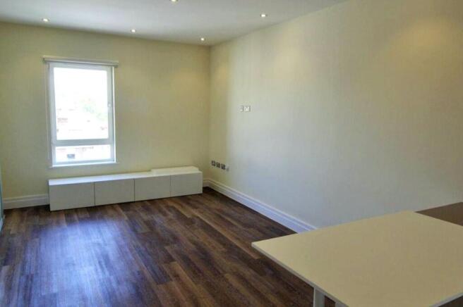 Clarendon Avenue, Leamington Spa, Warwickshire, CV32 photo 4