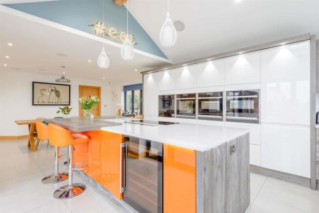 Open Plan Kitchen/Dining Reception