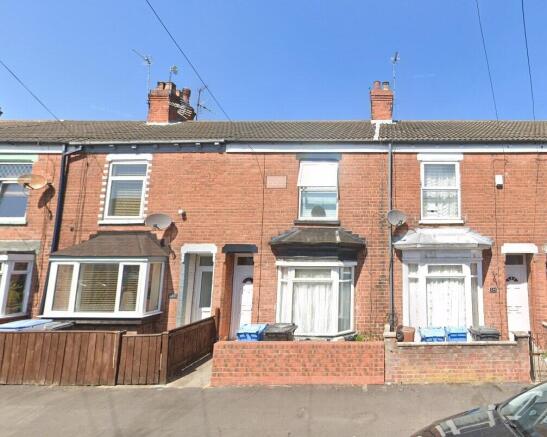 Two bedroom mid-terrace house - For sale by aucti