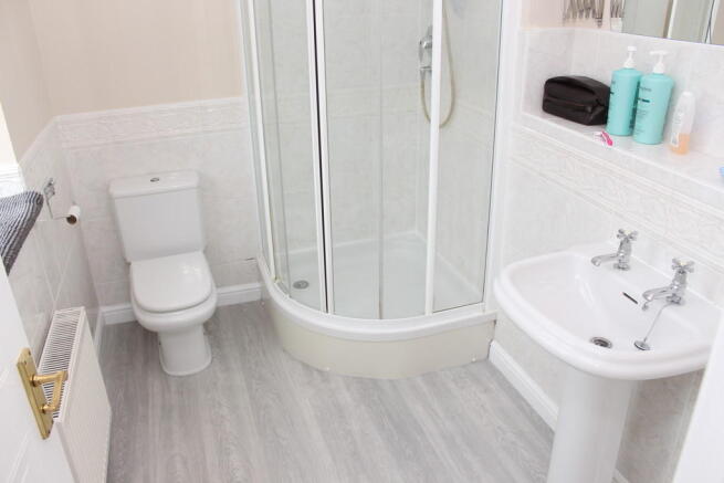 Master Bedroom En...
