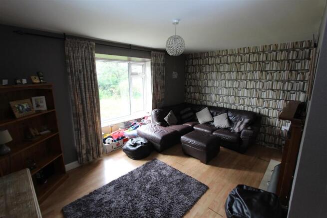 Lounge #2.JPG