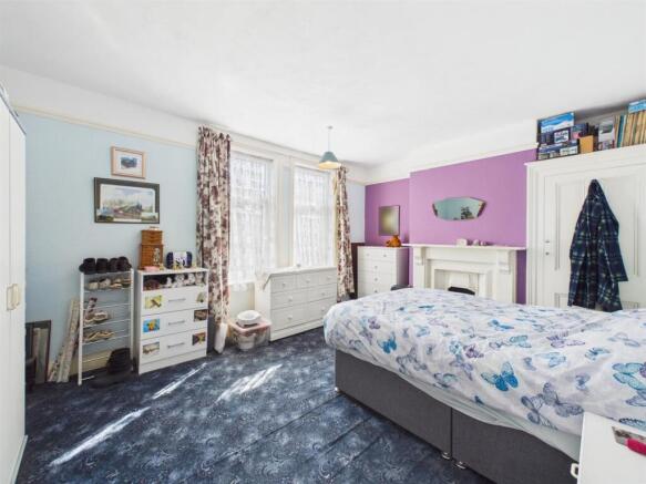 3 bed Semi-Detached for sale Image 5