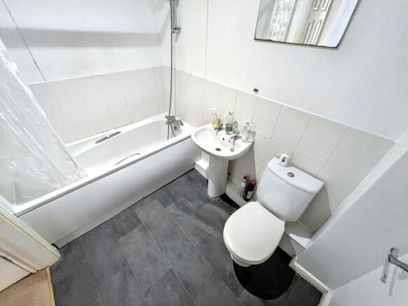 2 bed Apartment for sale Image 7