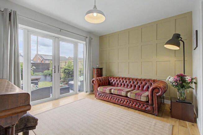 5 bed Detached for sale Image 7