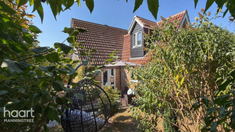 Turner Avenue, Lawford, Manningtree