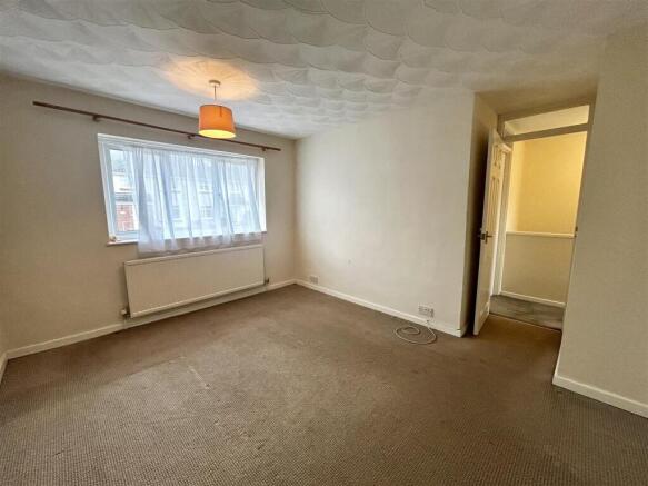 Bedroom 1.jpeg