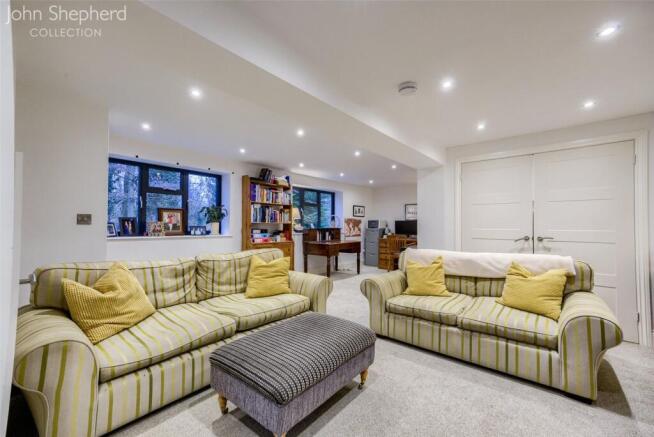 Office/Tv Room