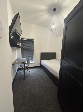 3 bed House to rent Image 6