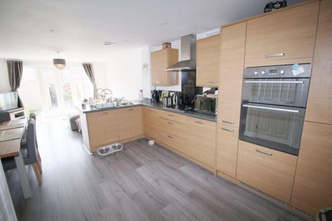 Kitchen/dining...