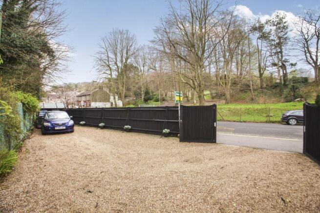 Garden/parking