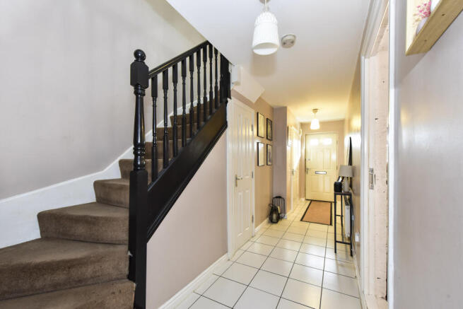 4 bed Semi-Detached for sale Image 7