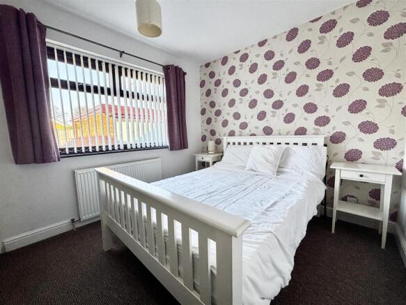 2 bed Detached Bungalow for sale Image 12