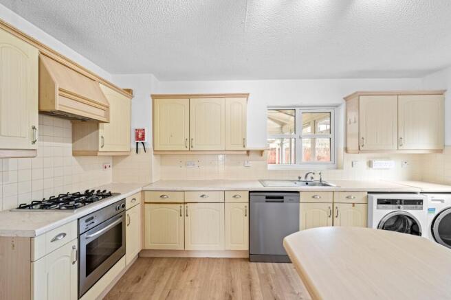 Fitted Kitchen/Breakfast Room