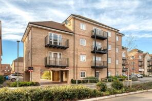 Flat 5, 61, Bell Farm Way, Hersham, Walton-on-thames KT12 5BQ