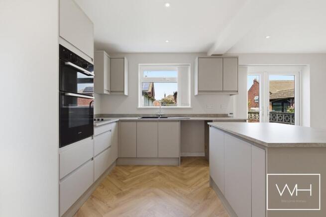 10 Glastenbury Gate,