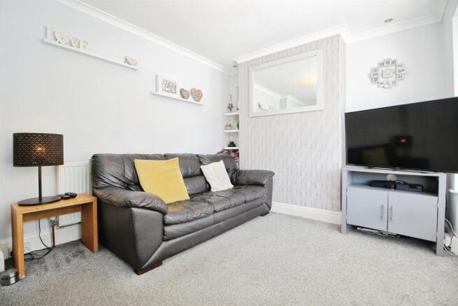 3 bed Semi-Detached for sale Image 5