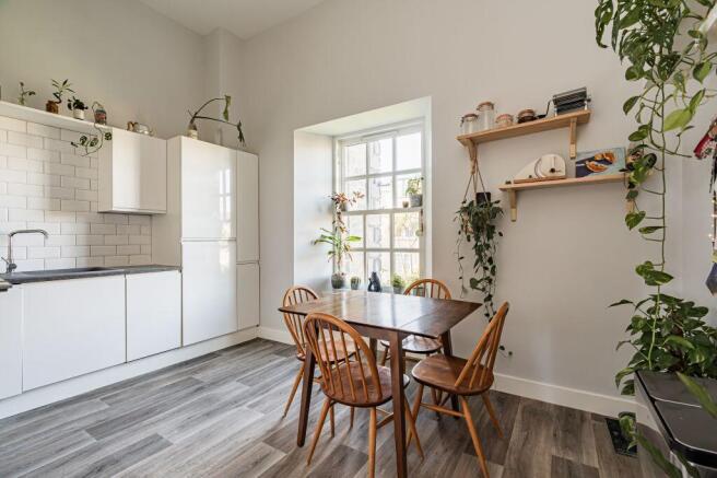 102/3 Willowbrae Road, Edinburgh, EH8 7HW photo 4