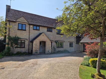 Orchard Close, Lechlade, Gloucestershire, GL7