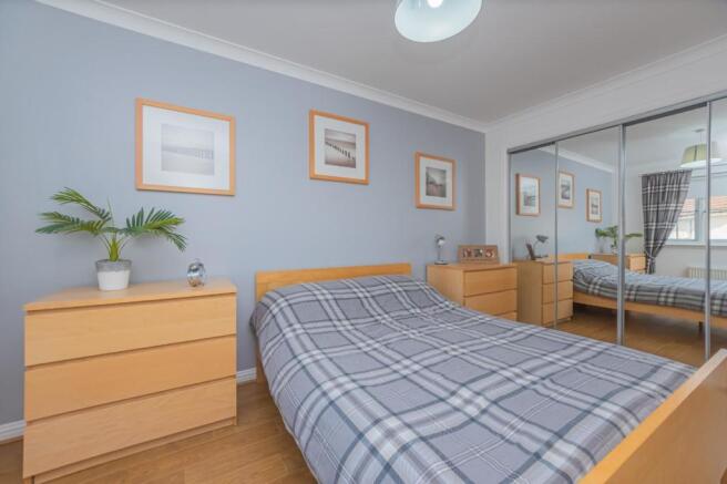 23. Bedroom 2 (2).jpg
