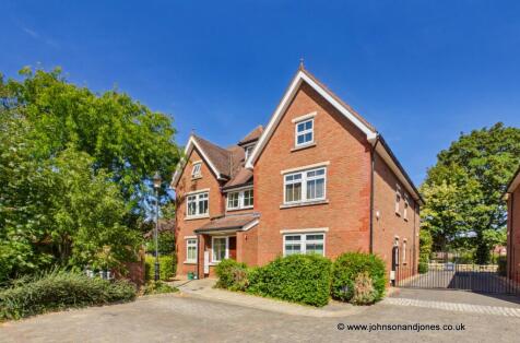 Dean Court, Orchard View, Chertsey