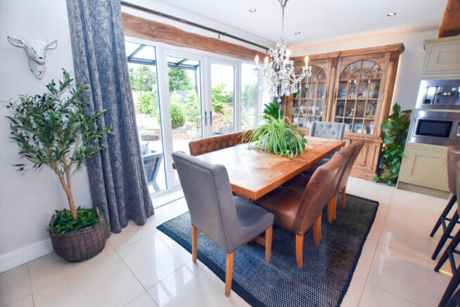 Dining Kitchen 7