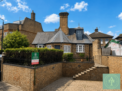 Paulin Drive, Winchmore Hill, N21