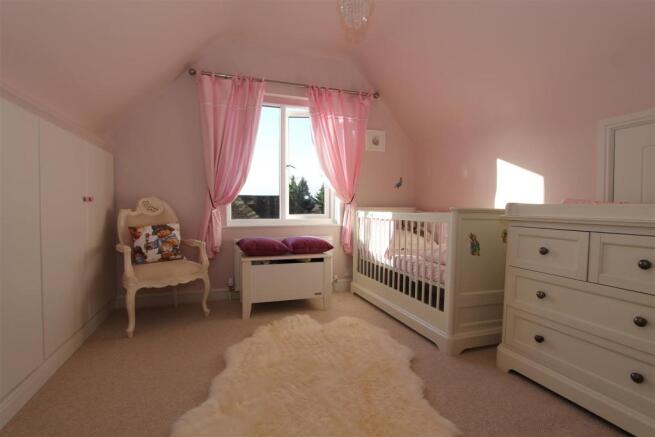 Bed 3.JPG
