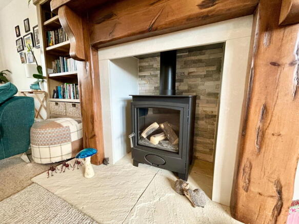 3 bed Semi-Detached for sale Image 6