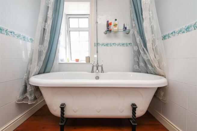 Bathtub.jpg