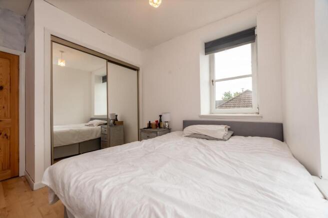 Master Bedroom (2).jpg