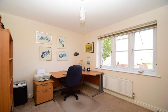 4 bed Detached for sale Image 12