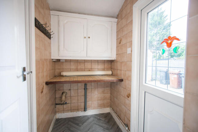 3 bed Semi-Detached to rent Image 7