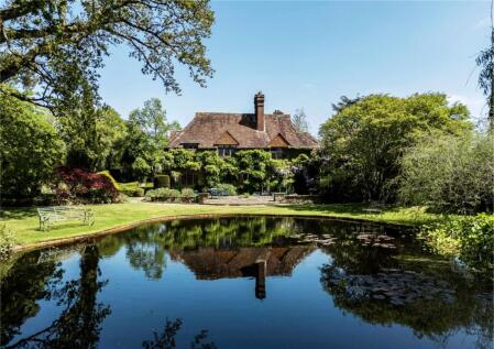 Alfold Road, Dunsfold, Godalming, Surrey, GU8