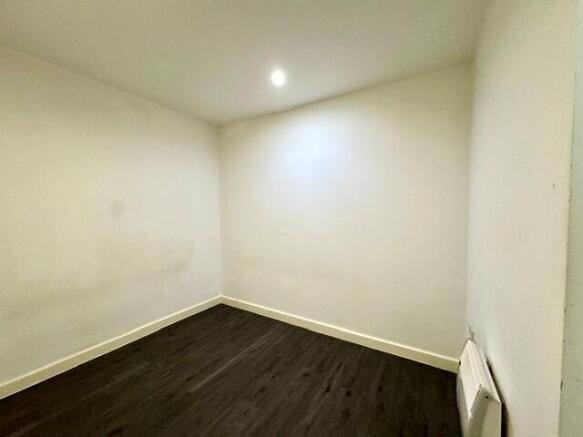 1 bed Apartment to rent Image 5