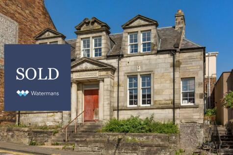 18-20 New Row, Dunfermline, Fife, KY12 7EF