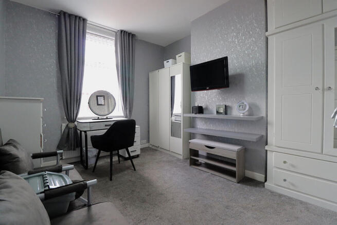 4 bed Town House for sale Image 11