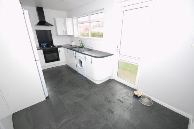 Kitchen/ Dining Room